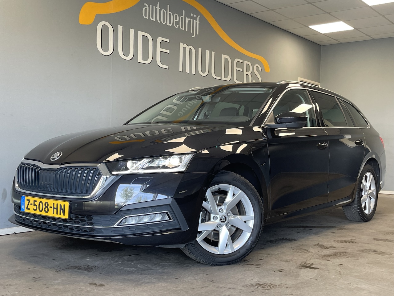 Skoda Octavia Combi - 1.4 TSI iV MemorySeats/CrystalLight/AdaptieveCruise - AutoWereld.nl