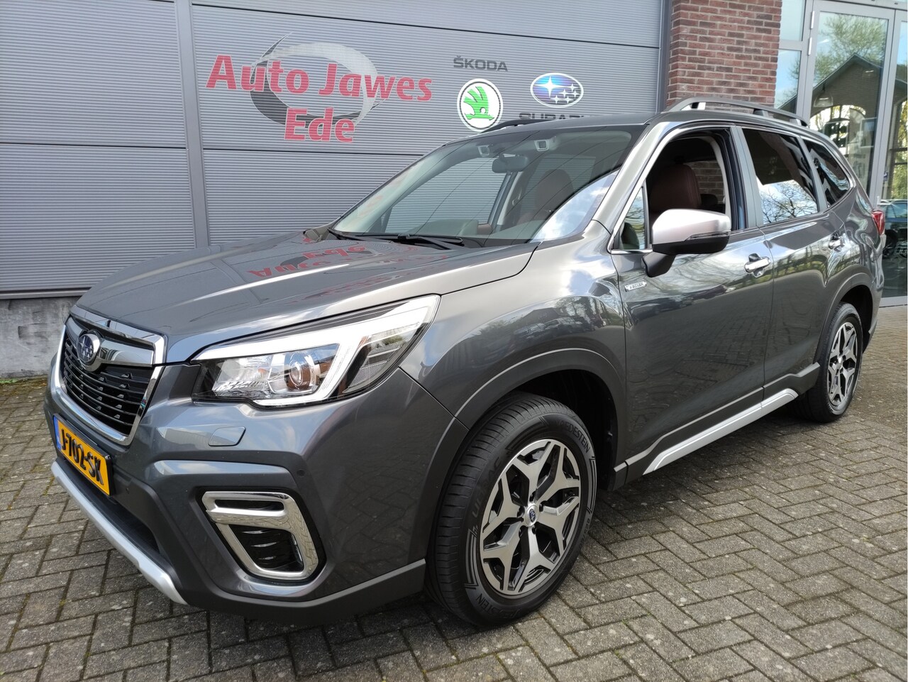 Subaru Forester - 2.0i e-BOXER Premium Afn.trekhaak - Leder - Stoel&Stuurwiel verwarming - Keyless entry & G - AutoWereld.nl