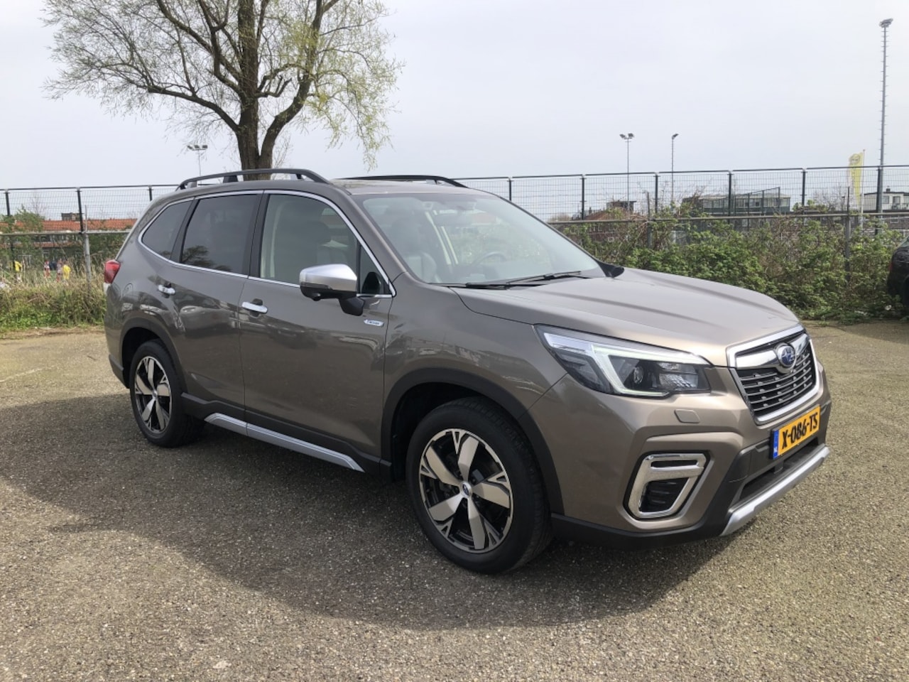 Subaru Forester - 2.0i e-BOXER Premium 2.0i e-BOXER Premium - AutoWereld.nl