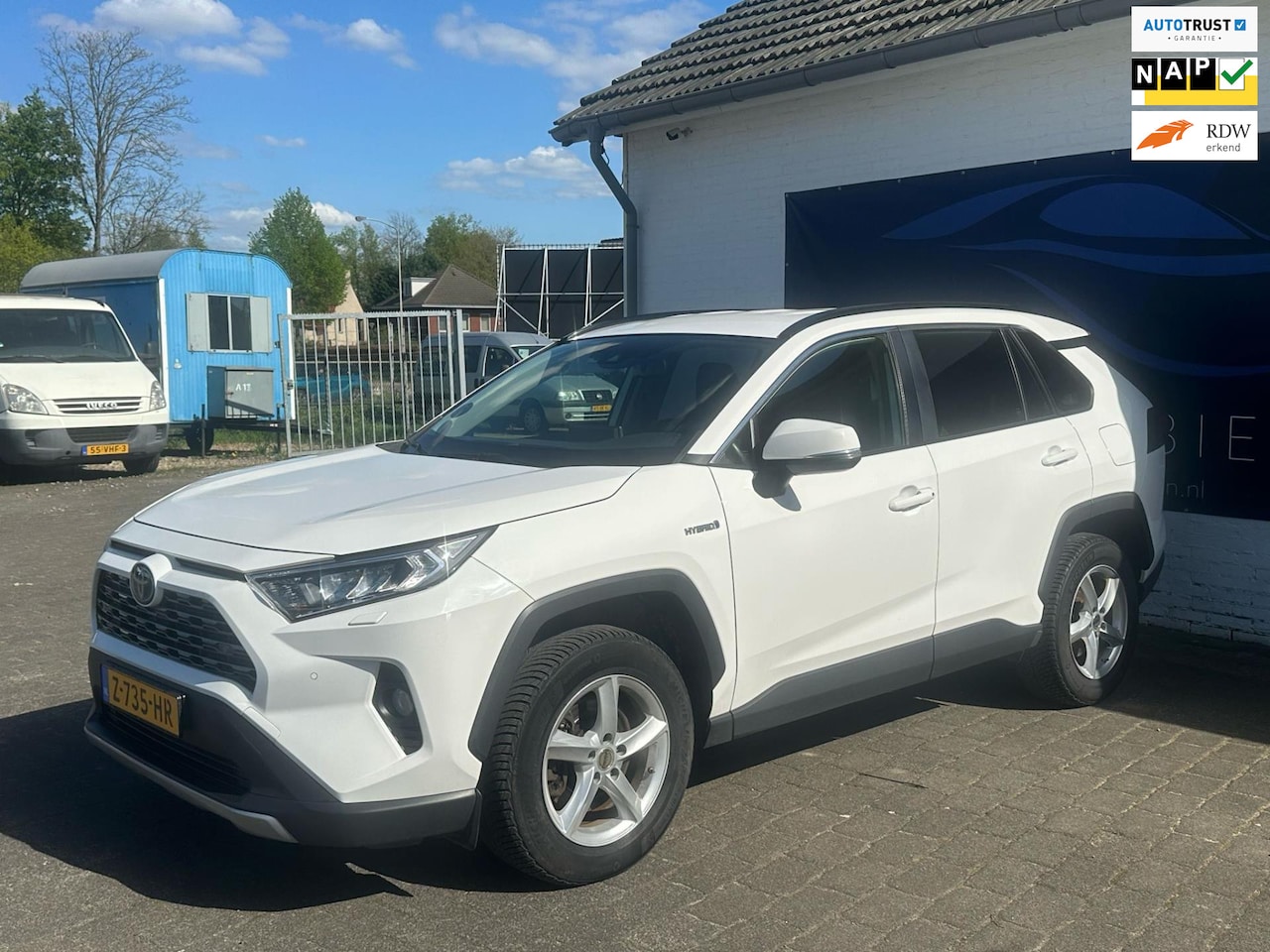 Toyota RAV4 - 2.0 VVT-iE Executive / AUTOMAAT / AIRCO / TREKHAAK - AutoWereld.nl