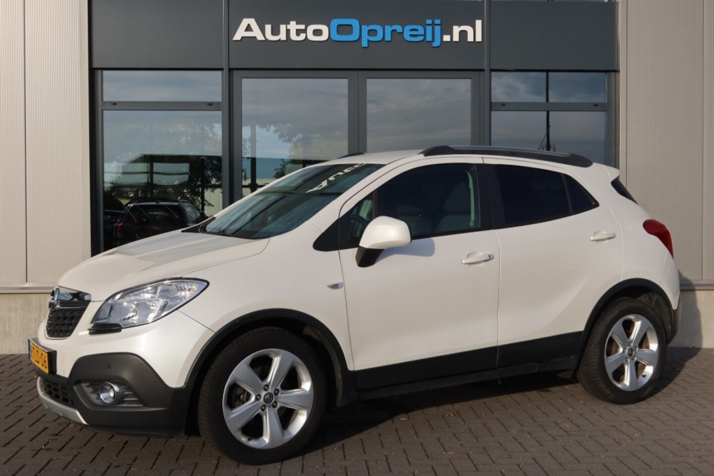 Opel Mokka - 1.4 TURBO Cosmo 140pk Trekhaak, dealer onderhouden - AutoWereld.nl