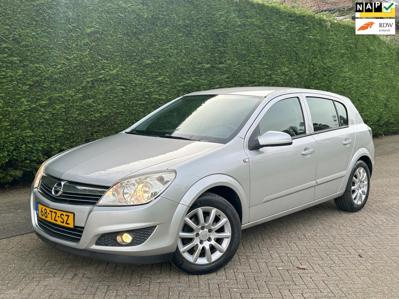 Opel Astra - 1.6 Temptation /AIRCO/CRUISE/TREKHAAK/RIJDTGOED!/ - AutoWereld.nl