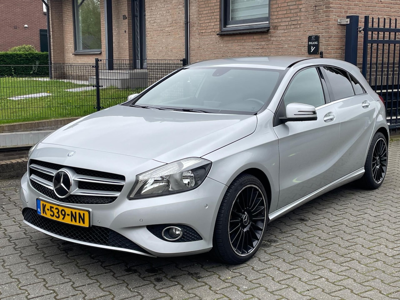 Mercedes-Benz A-klasse - 180 Ambition Airco|Zwarte Hemel|Stoelverwarming| - AutoWereld.nl