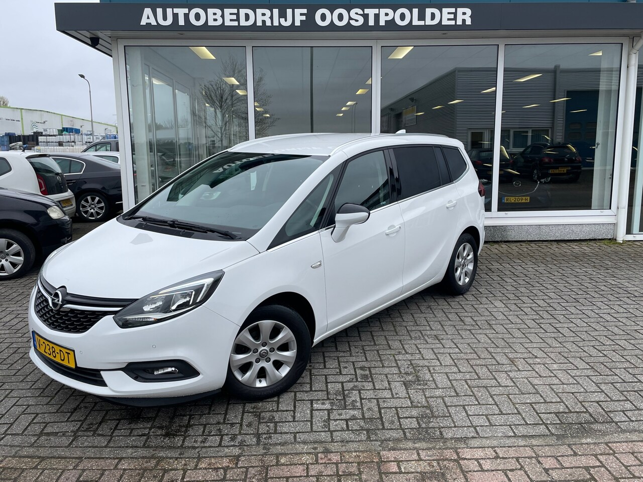 Opel Zafira Tourer - Grijs kenteken ! - AutoWereld.nl