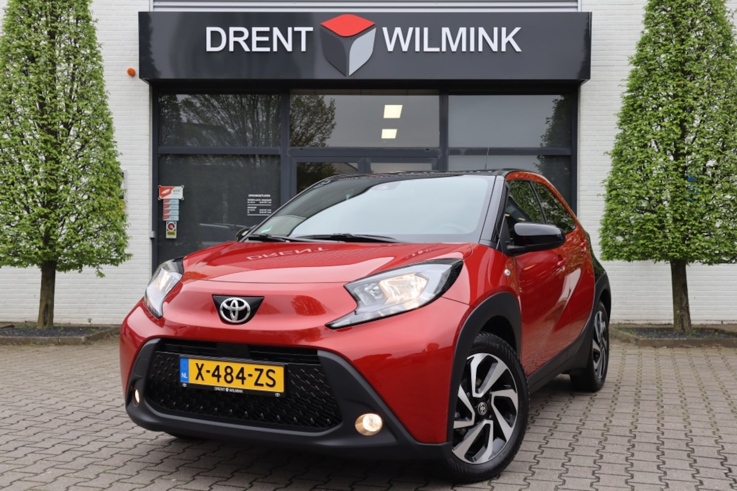 Toyota Aygo X - 1.0 VVT-i Limited Pulse AdaptiveCruise/AllSeasons/Apple/AndroidA - AutoWereld.nl