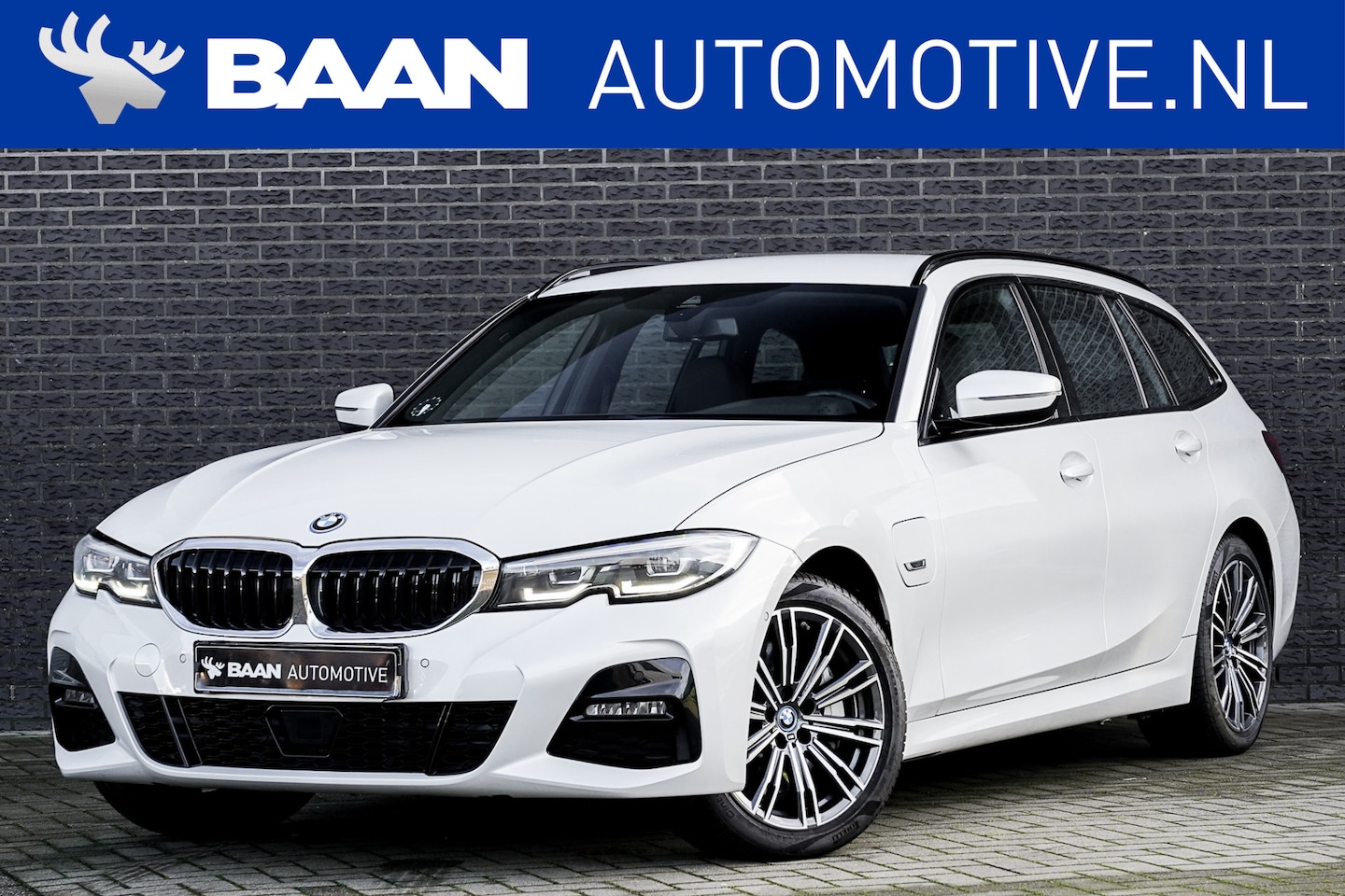 BMW 3-serie Touring - 330e | M Sport | Hifi | Live Cockpit | Camera | Navi - AutoWereld.nl