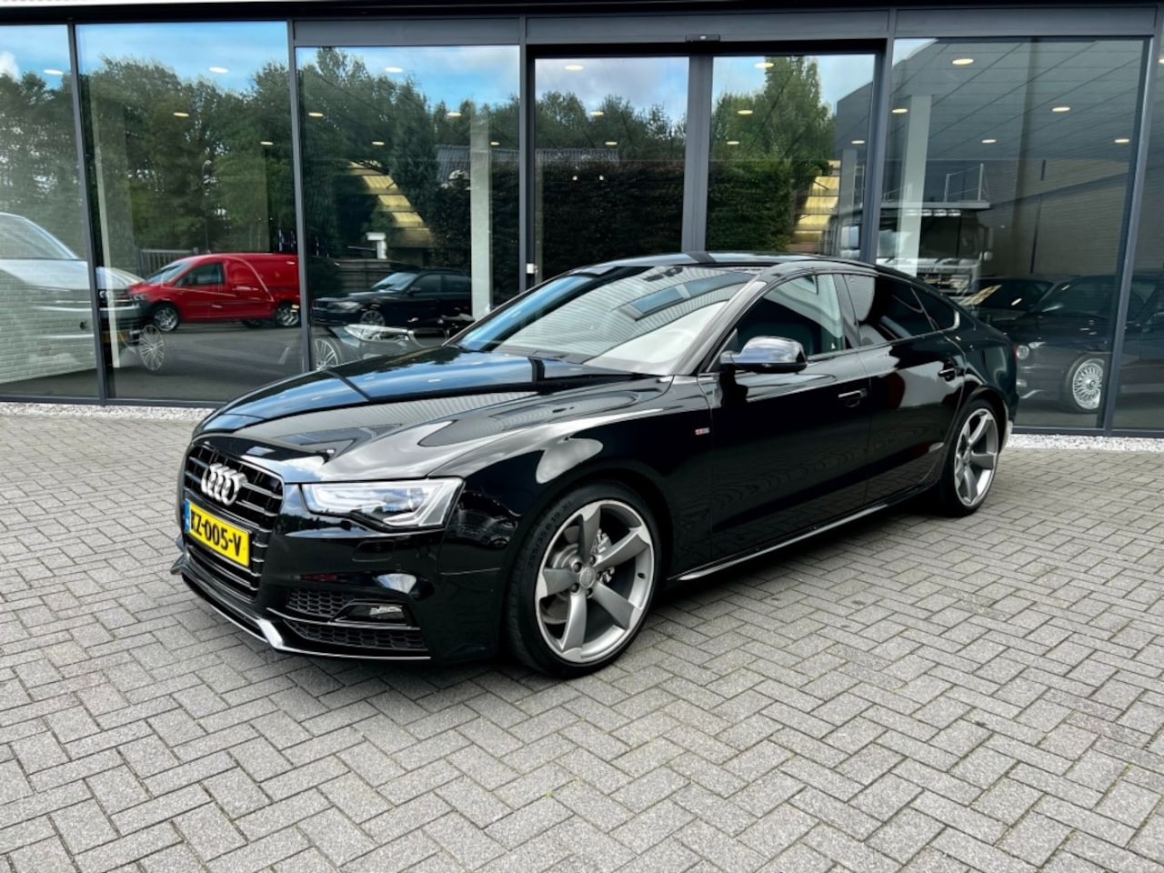 Audi A5 - 1.8 TFSI 180pk S-Line,Xenon,Half Leer,Navi,Clima,Cruise,Camera - AutoWereld.nl