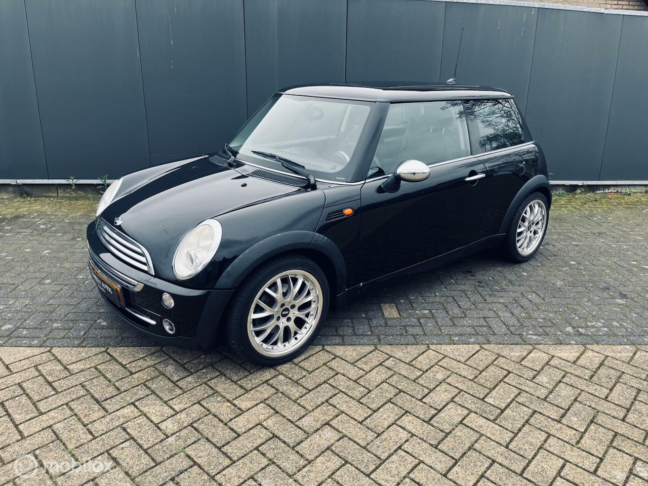 MINI One - Mini 1.6 One/apk 12-2024/airco/pano - AutoWereld.nl