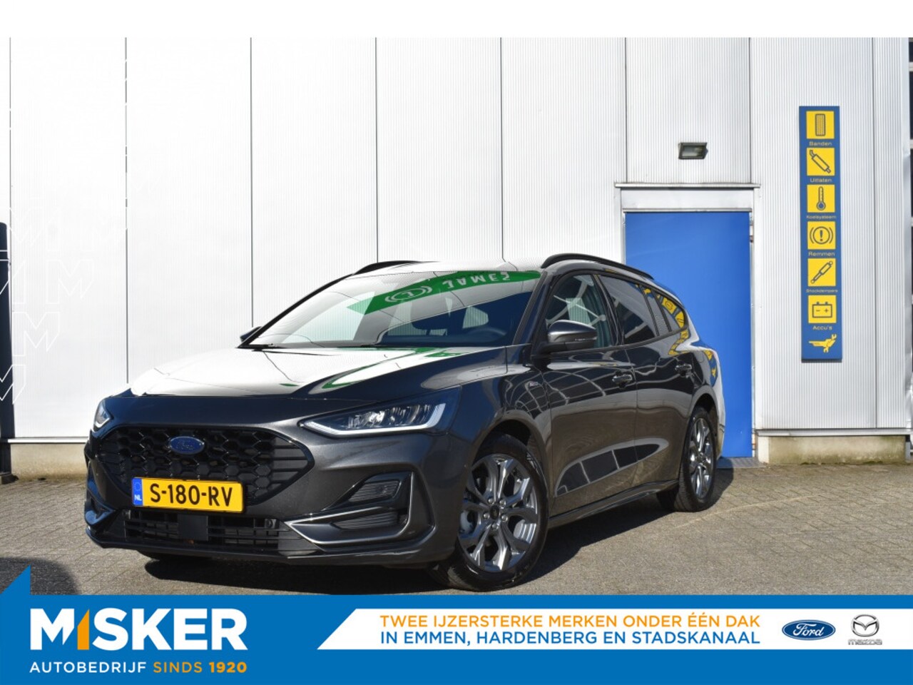 Ford Focus Wagon - 1.0 EBH ST Line Winterpack - AutoWereld.nl