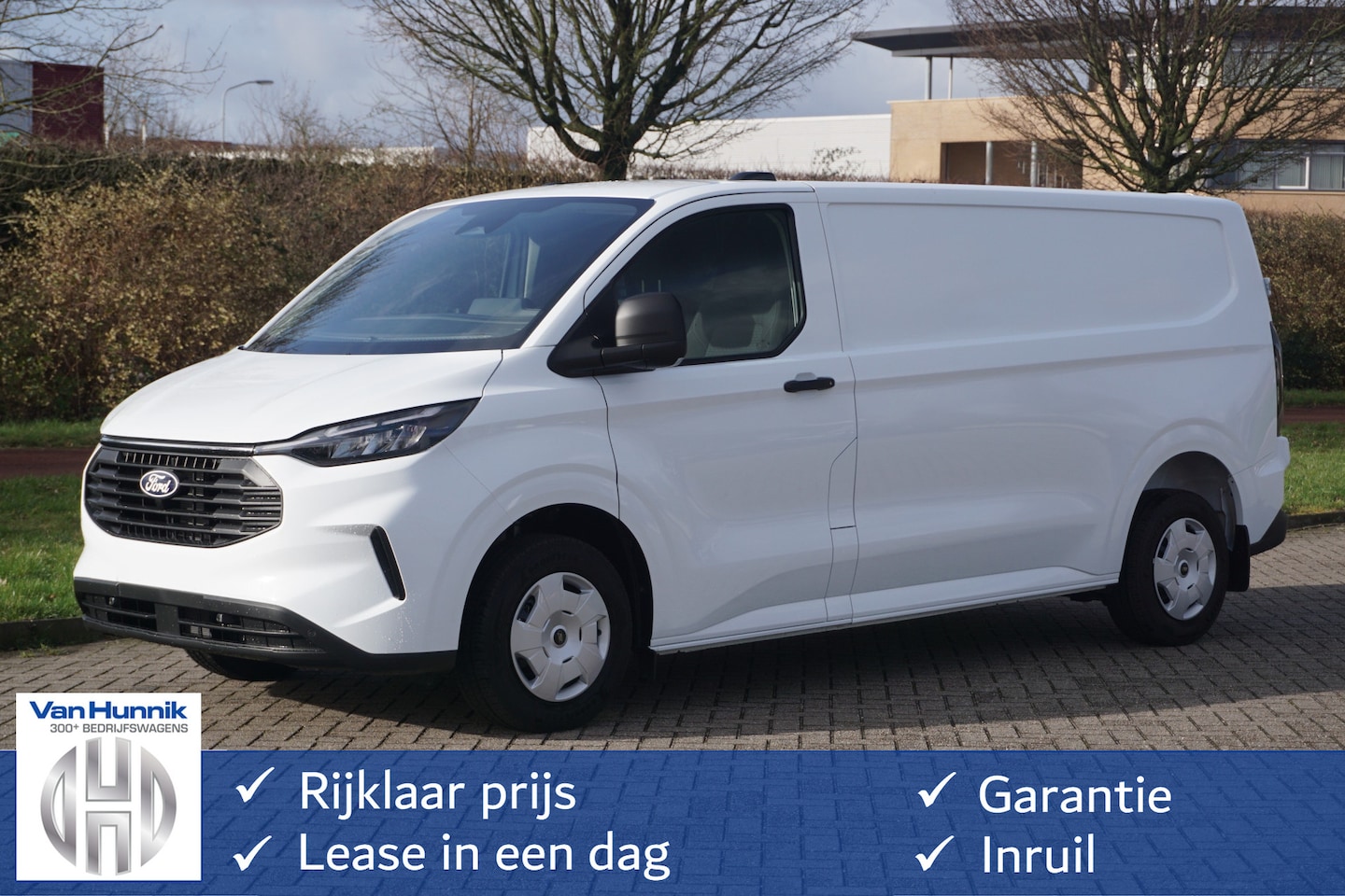 Ford Transit Custom - 320L 136PK Trend MY2024 13" Sync Navi, Apple CP, Cam, LED, Trekhaak!! NR. XL01 - AutoWereld.nl