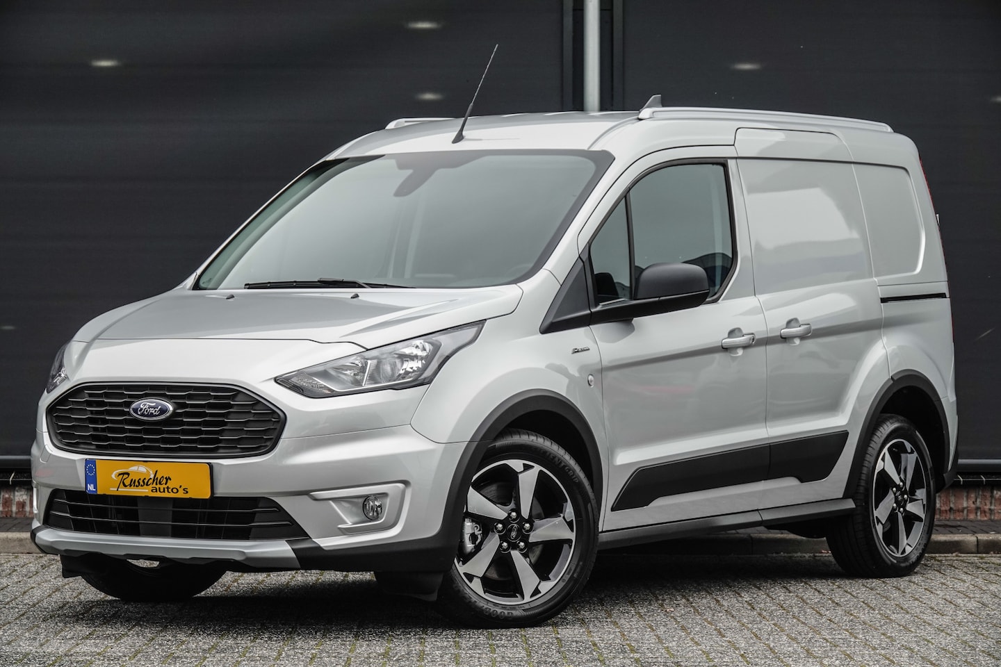 Ford Transit Connect - L1 | 1.5Tdci 100Pk A8 Automaat | Active | 2x Schuifdeur | Moondust Zilver - AutoWereld.nl