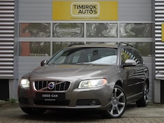 Volvo V70 - 2.5FT 231PK Aut. *Xenon/18"/Trekhaak/PDC/Historie