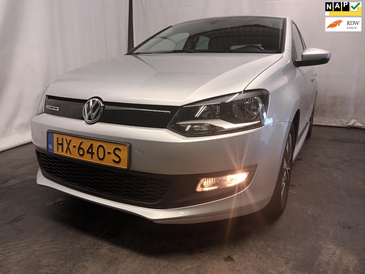 Volkswagen Polo - 1.0 BlueMotion Edition - Airco - Navi - Trekhaak - AutoWereld.nl