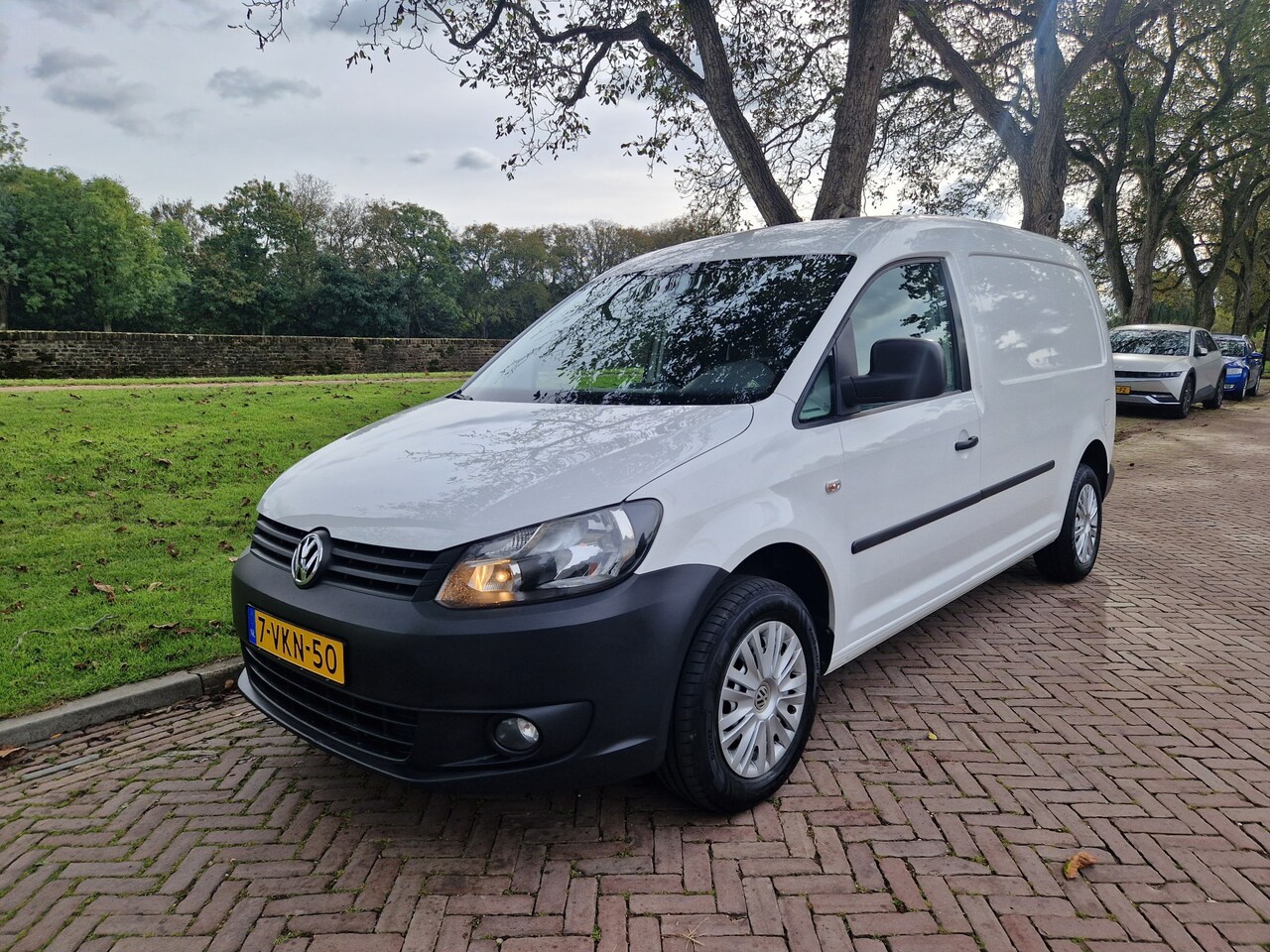 Volkswagen Caddy Maxi - 1.6 TDI BMT / Trekhaak / Licht-/Regensensor - AutoWereld.nl