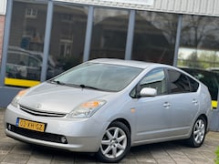 Toyota Prius - 1.5 VVT-i Business Edition | Trekhaak |