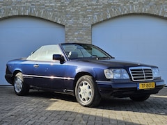 Mercedes-Benz 200-serie - CABRIO ZEER NETTE AUTO