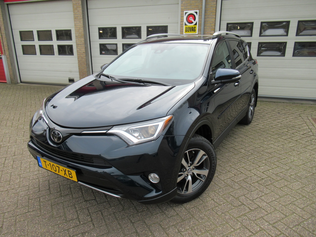 Toyota RAV4 - 2.5 XLE - AutoWereld.nl