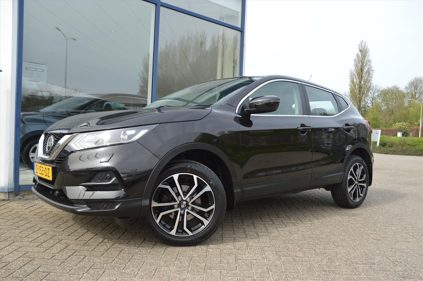 Nissan Qashqai - 1.3 DIG-T 140pk Evapo Visia - AutoWereld.nl