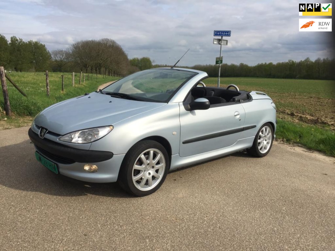 Peugeot 206 CC - 1.6-16V nwe apk bij aflevering , elektrisch cabriodak werkt , mooie nette goedlopende auto - AutoWereld.nl