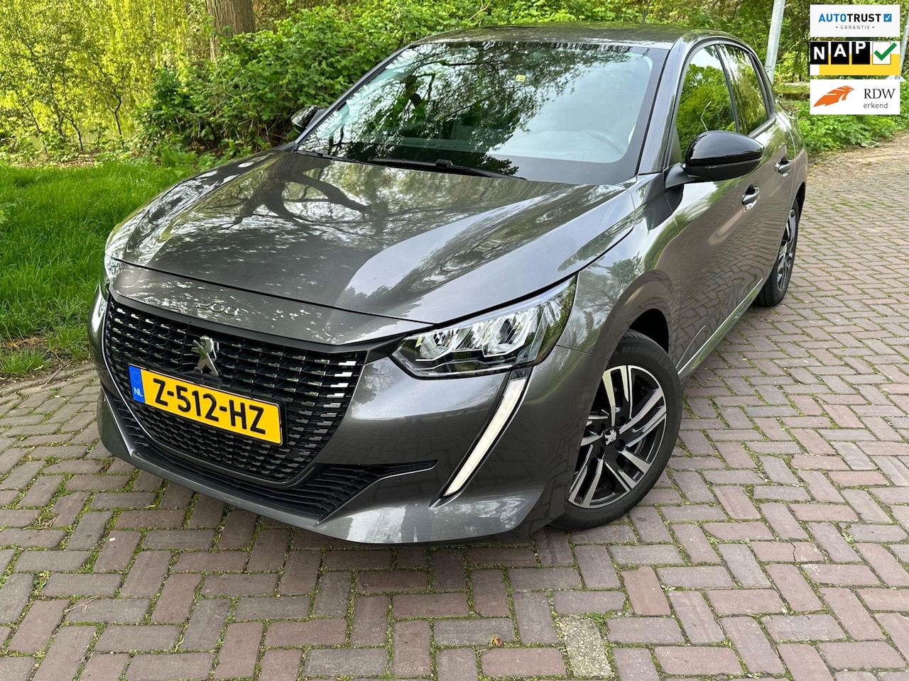 Peugeot 208 - 1.2 PureTech Allure Pack 1 Eig. b.j.2-2023 11000 km Led verl.Apple carplay 16"lm Velgen - AutoWereld.nl