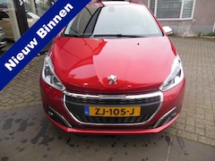 Peugeot 208 - 1.2 PureTech Signature Staat in DE KRIM