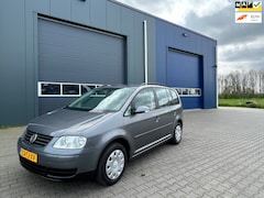 Volkswagen Touran - 1.6-16V FSI Optive I Airco