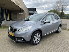 Peugeot 2008 - 1.2 PureTech Allure 110PK Automaat [ Fm navi, panodak, ecc, pdc, cruise, lmv ]