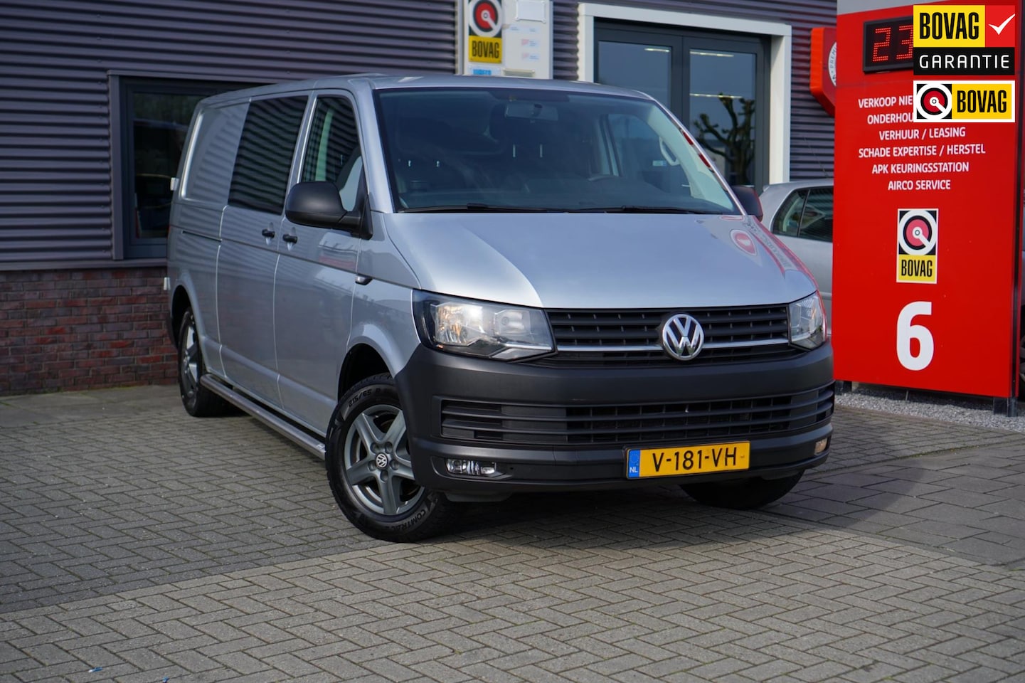 Volkswagen Transporter - 2.0 TDI L2H3 2.0 TDI L2H3 - AutoWereld.nl