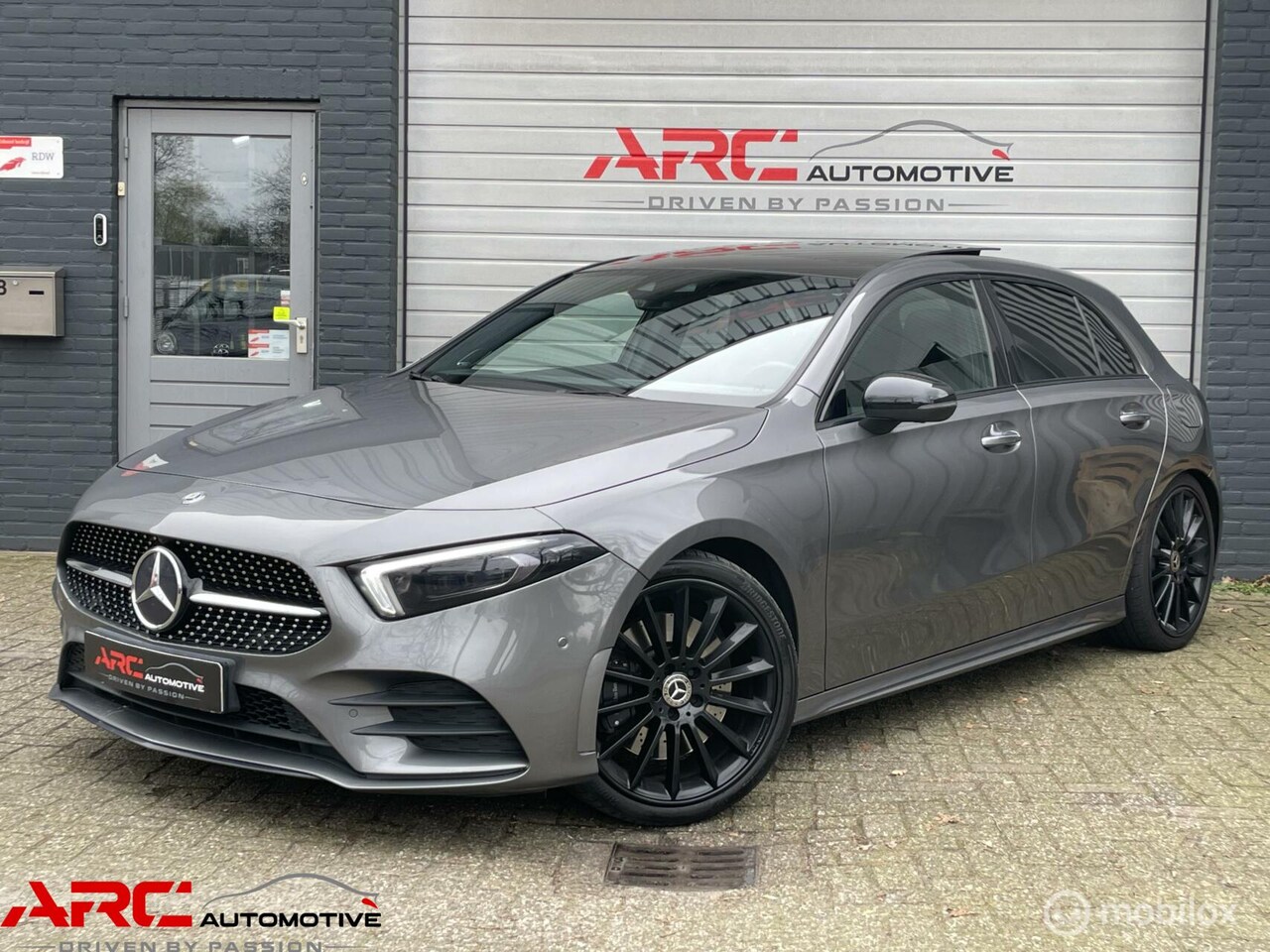 Mercedes-Benz A-klasse - 250 AMG Pakket 224pk|360° camera|Panoramadak - AutoWereld.nl