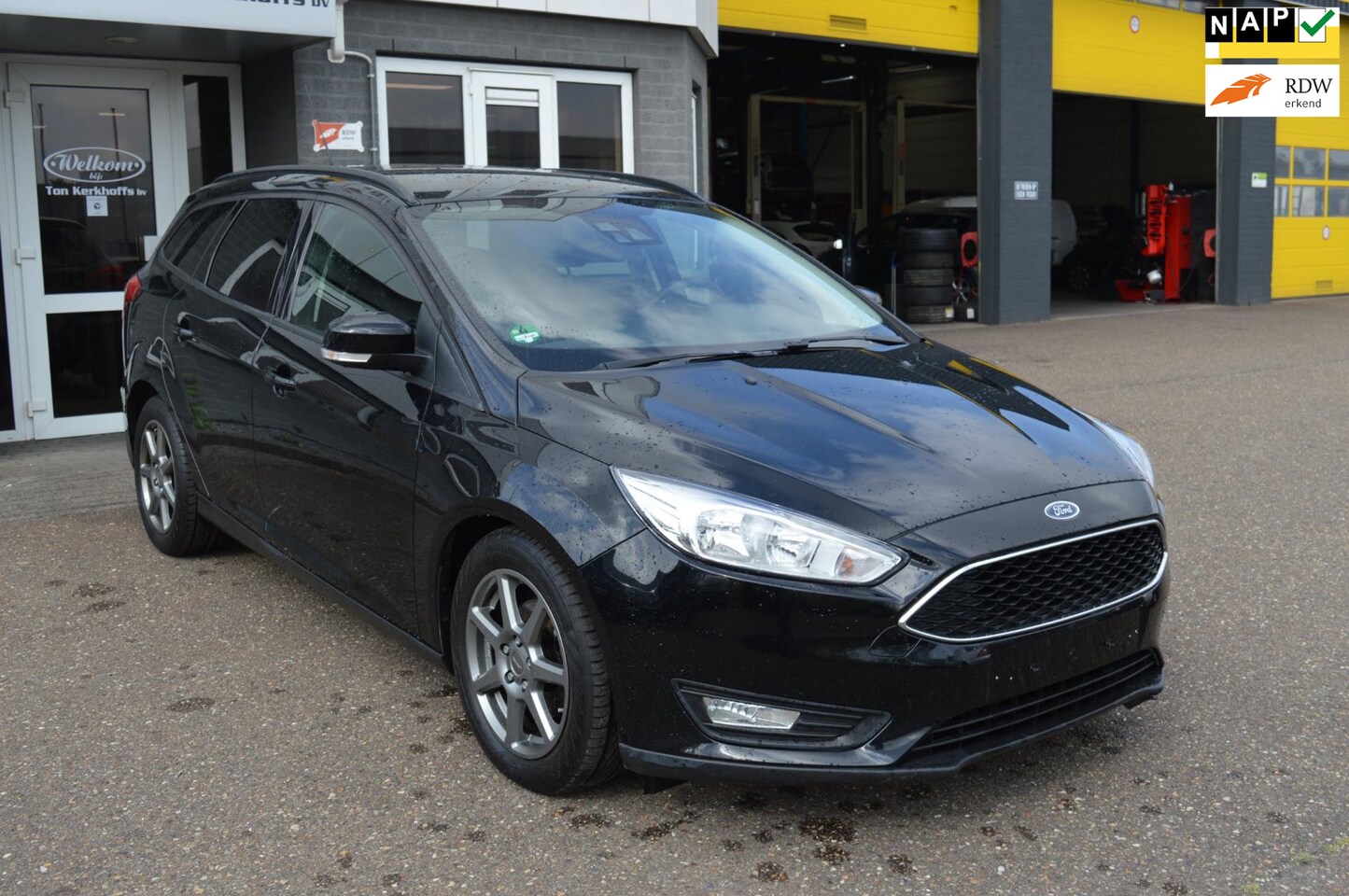 Ford Focus Wagon - 1.0 Trend AUTOMAAT - AutoWereld.nl