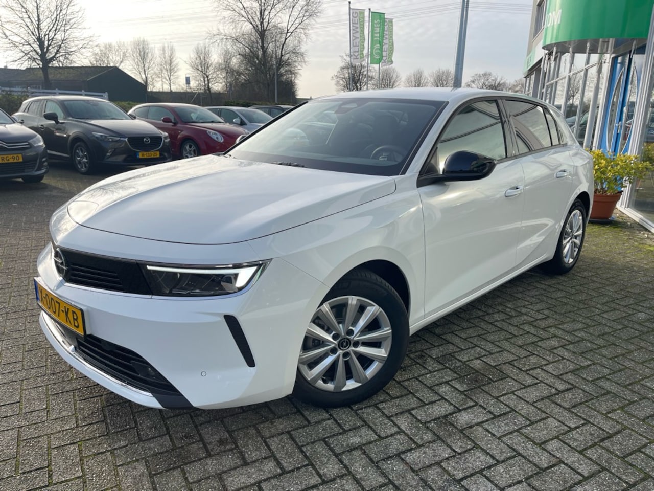 Opel Astra - 1.2T 131pk Bns Edition, Aut, Carplay, Camera Stoel en stuurverw. - AutoWereld.nl