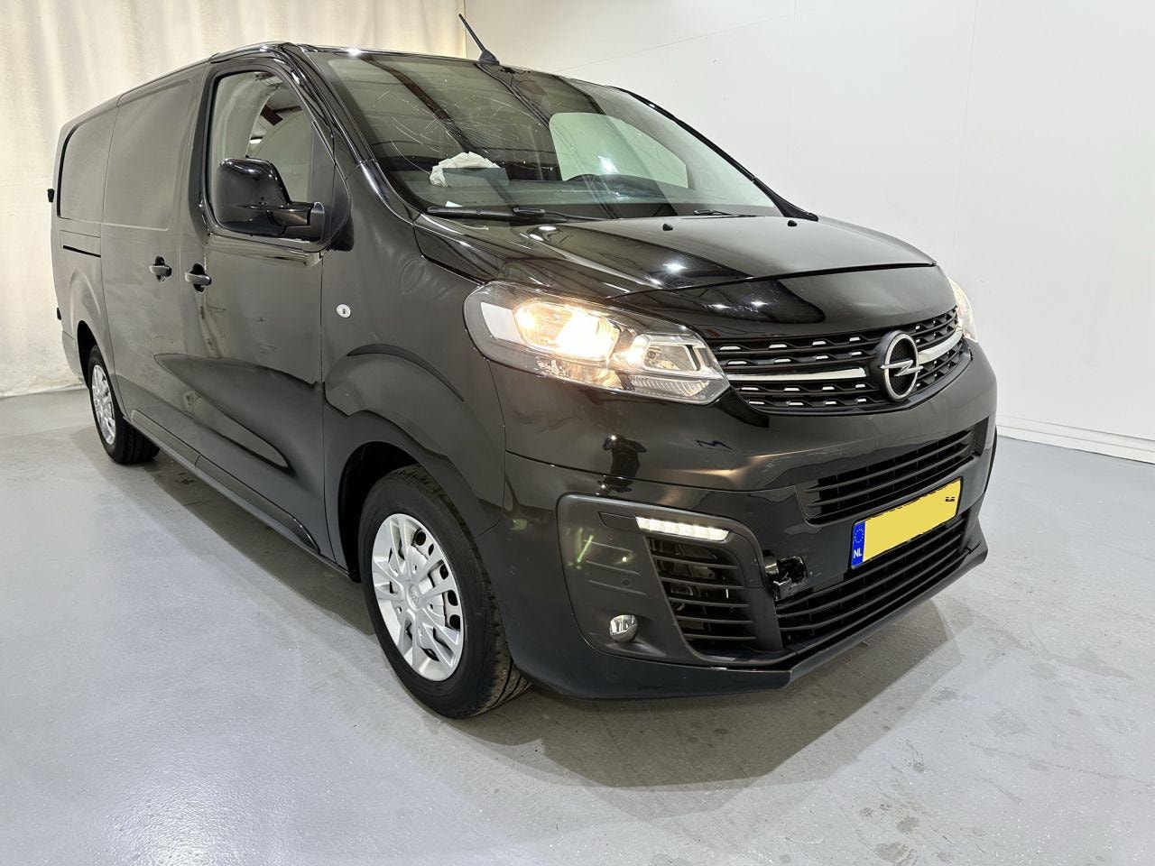 Opel Vivaro - 2.0 CDTi L2H1 Edition Navi - AutoWereld.nl