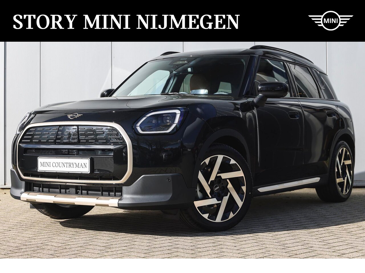 MINI Countryman - E Favoured 66.5 kWh / Panoramadak / Trekhaak / JCW Sportstoelen / Parking Assistant Plus / - AutoWereld.nl