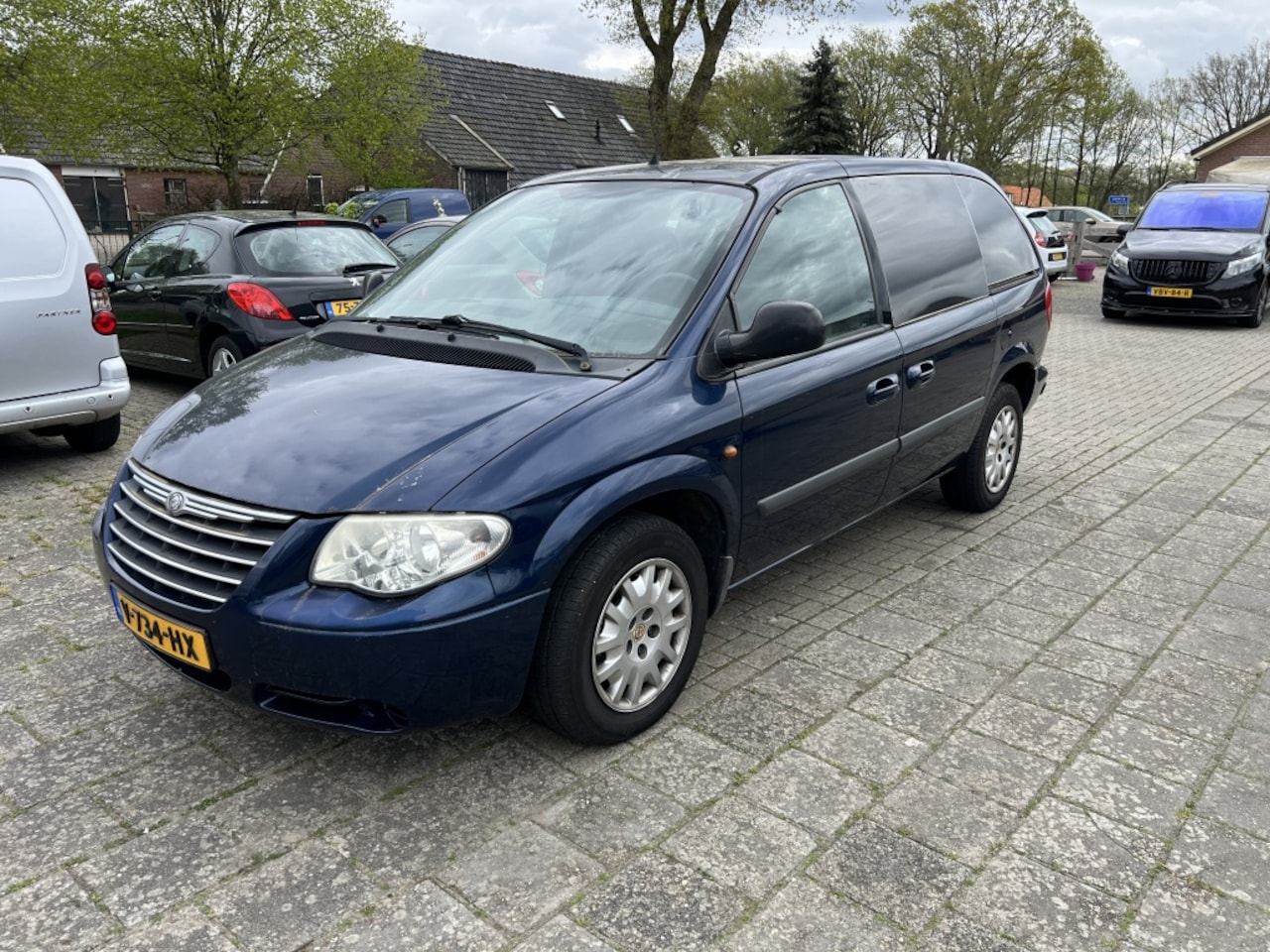 Chrysler Voyager - 3.3i V6 SE Luxe 3.3i V6 SE Luxe - AutoWereld.nl