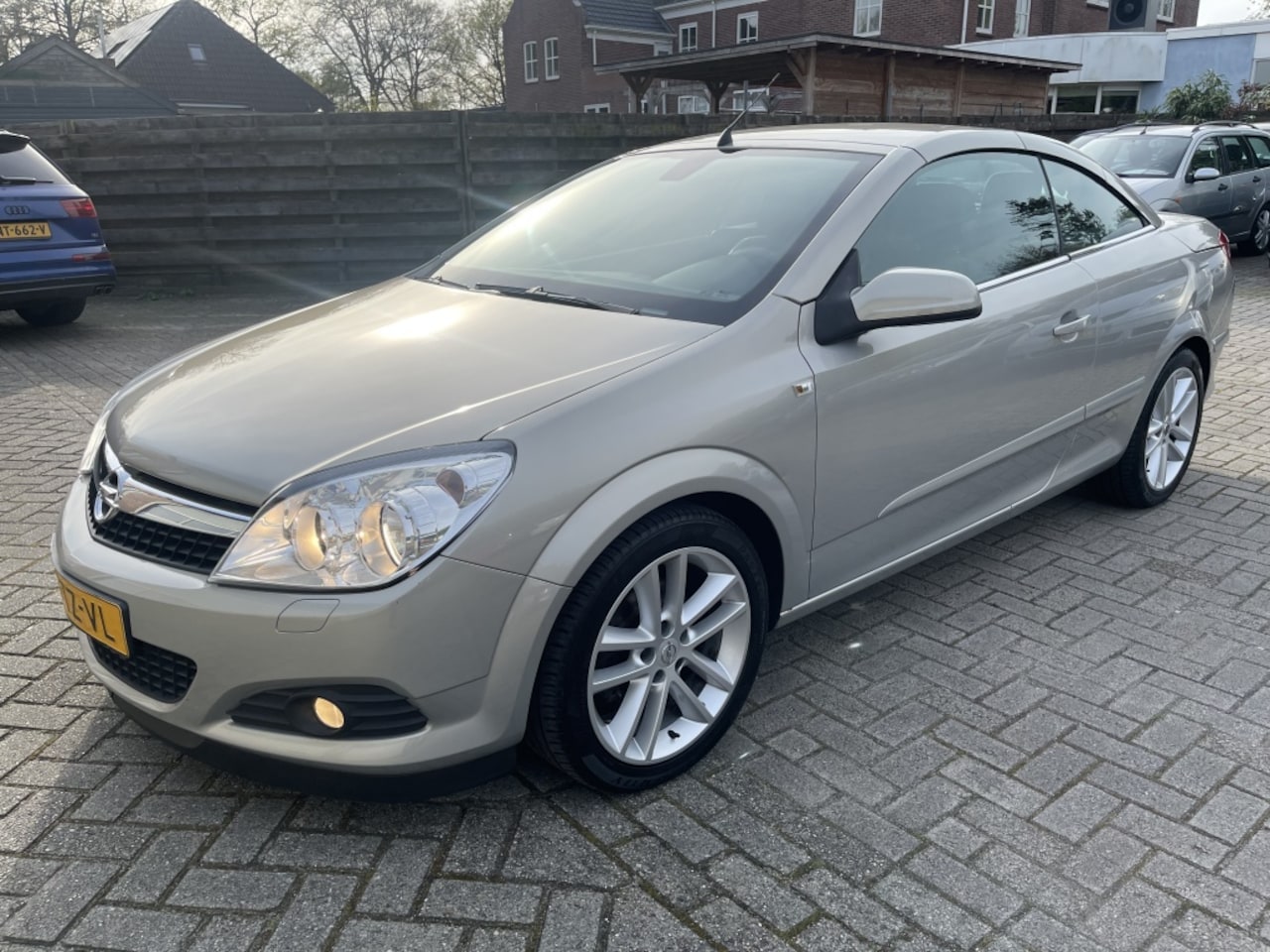 Opel Astra TwinTop - 1.6 Temptation airco - AutoWereld.nl