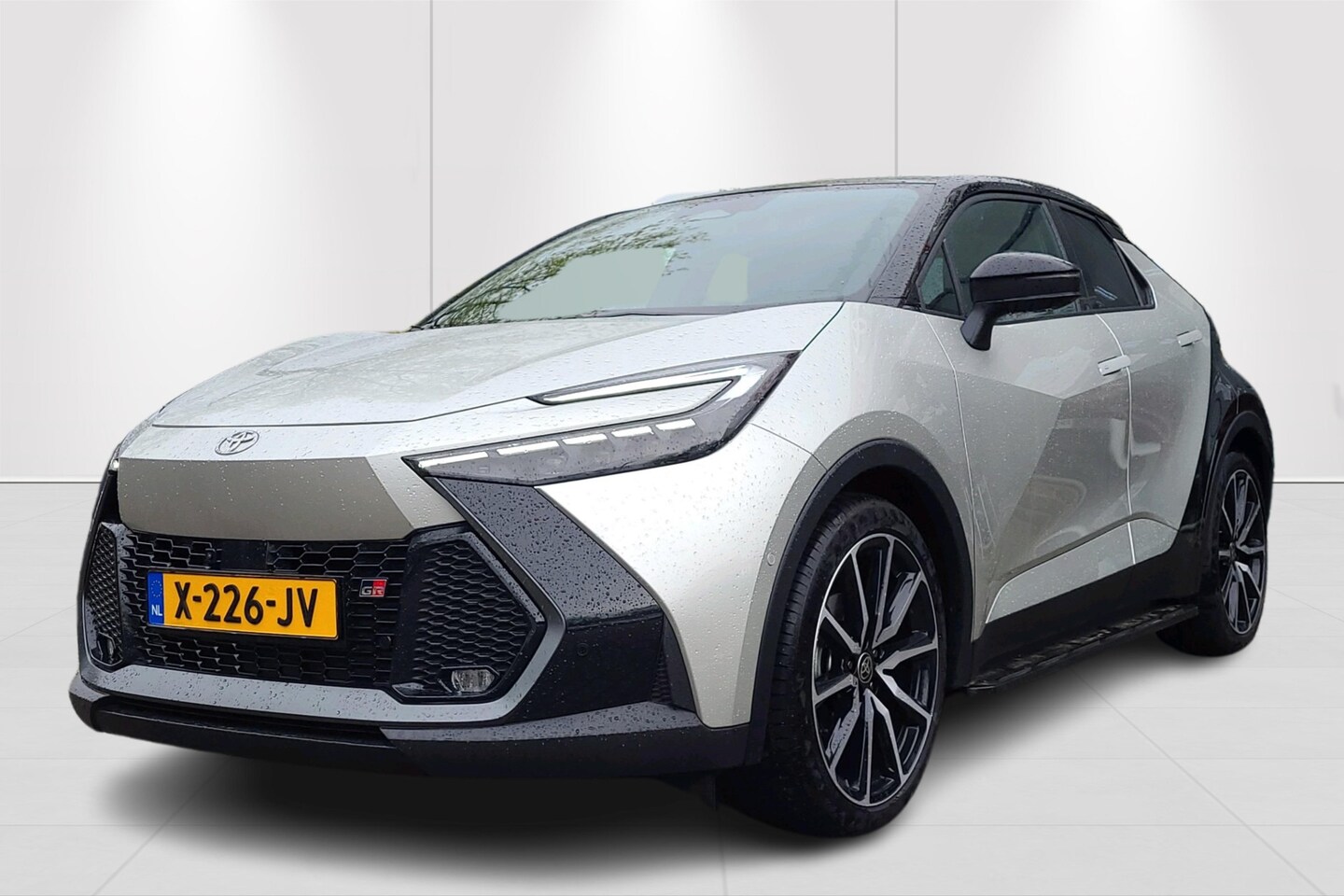 Toyota C-HR - 2.0 High Power Hybrid GR SPORT Première Edition DEMO! - AutoWereld.nl