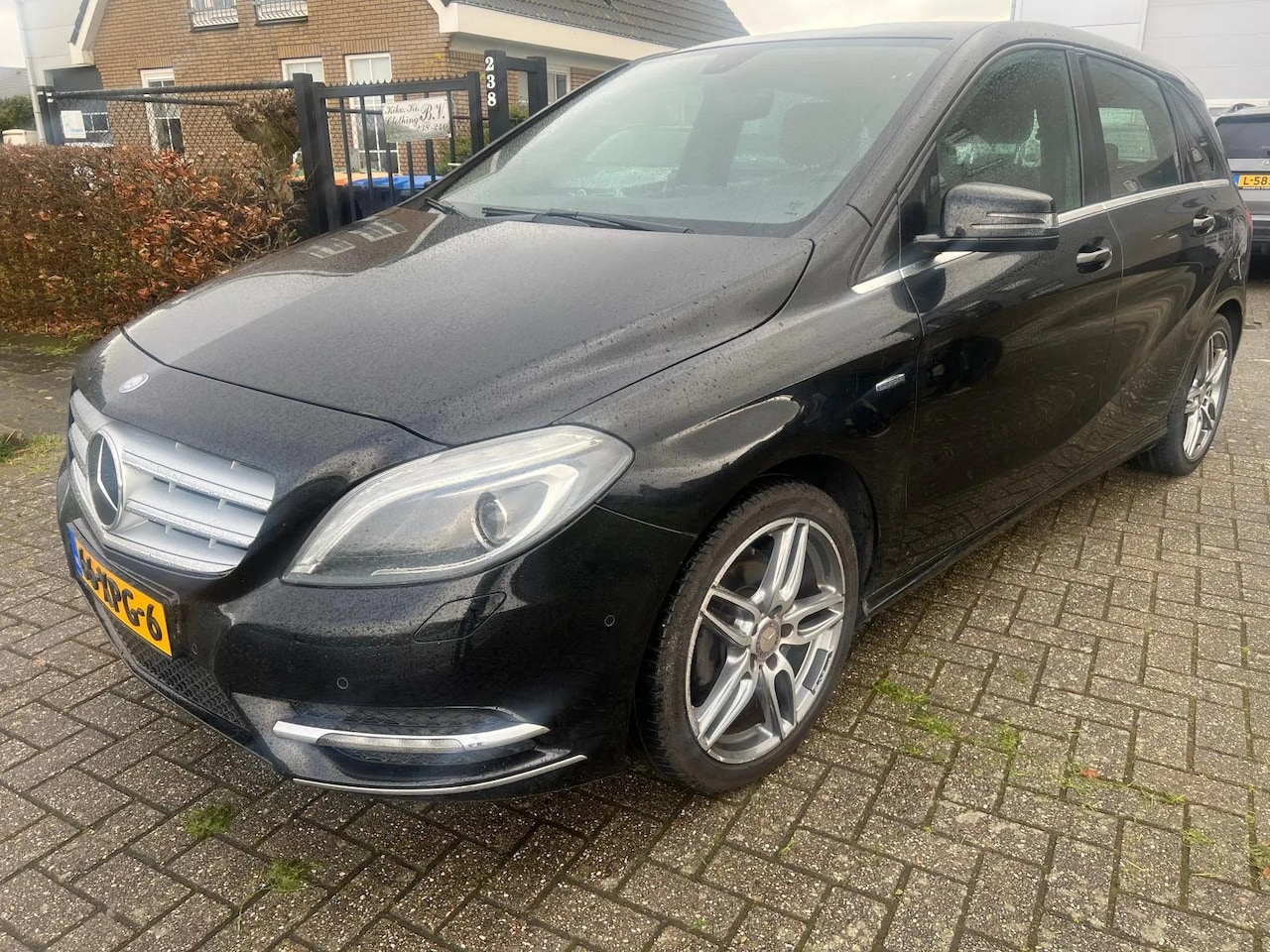 Mercedes-Benz B-klasse - 180 Ambition 180 AMBITION - AutoWereld.nl