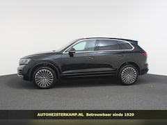 Volkswagen Touareg - 3.0 TSi eHybrid 4MOTION Elegance ACC Luchtvering Massage Stoelkoeling Head-Up Panoramadak