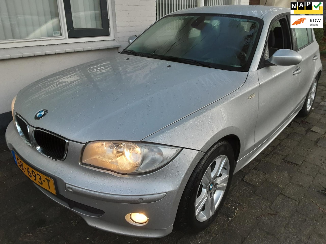 BMW 1-serie - 118i 118i - AutoWereld.nl