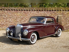 Mercedes-Benz S-klasse Coupé - 300 "Matching numbers", Restored condition, Livery in Burgundy over brown leather interior