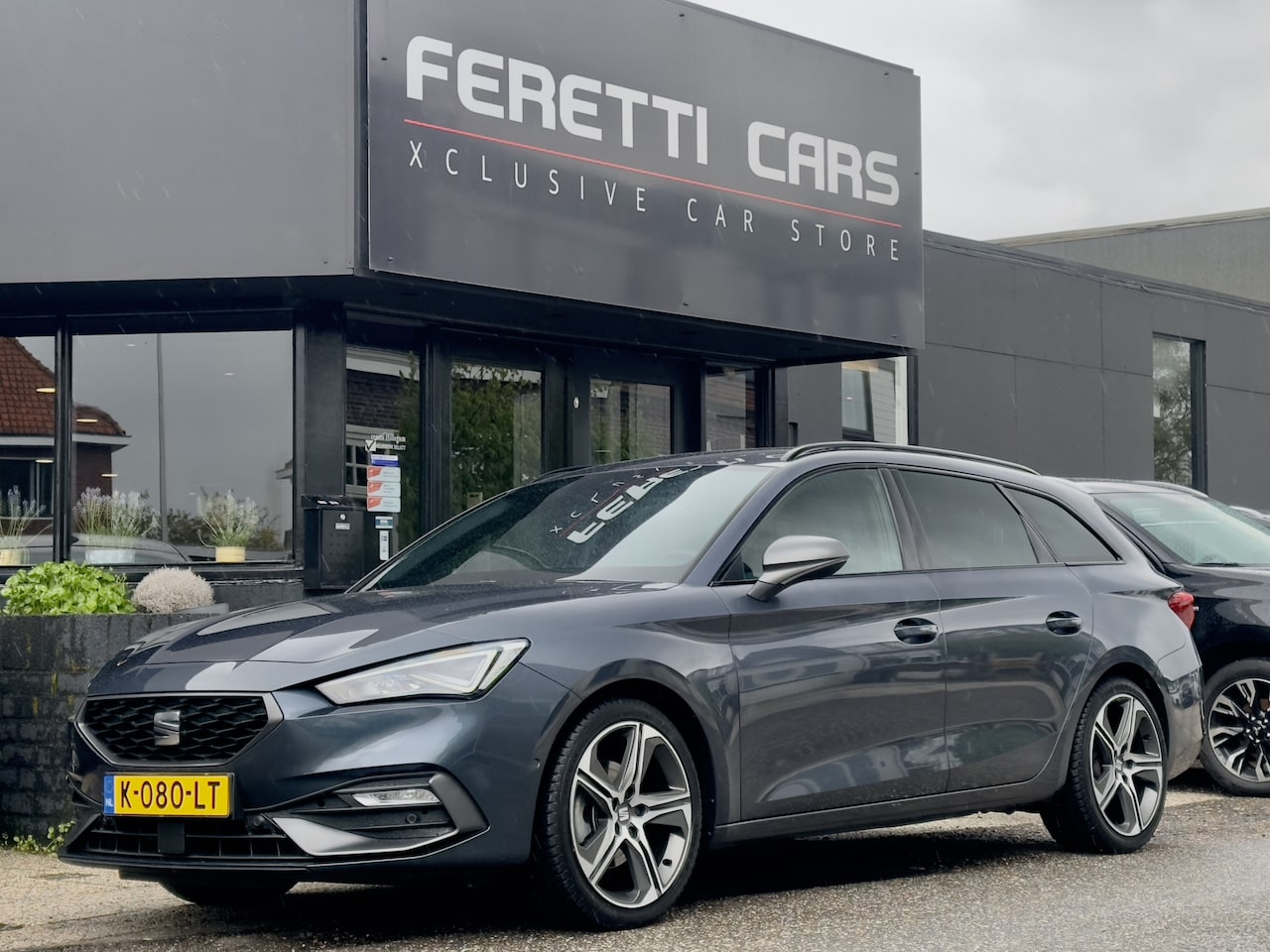 Seat Leon Sportstourer - 1.5 eTSI AUT7 FR LAUNCH EDITION 150PK DESIGNO-INT NAVI CAMERA PARKPILOT DIGI-DASH LED LMV - AutoWereld.nl