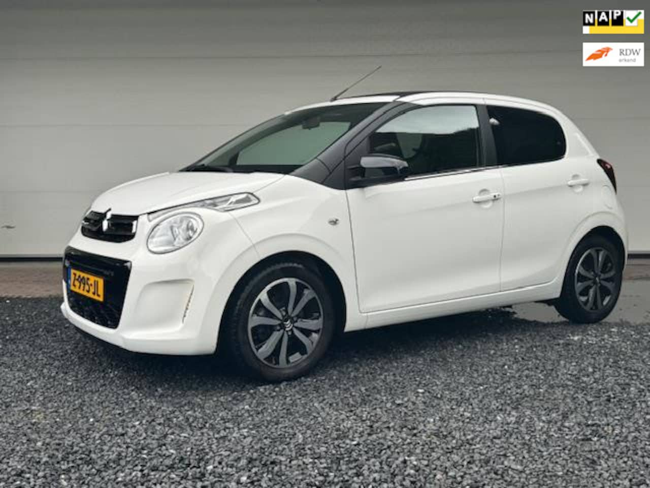 Citroën C1 - 1.0 VTi Airscape Shine 1.0 VTi Airscape Shine - AutoWereld.nl