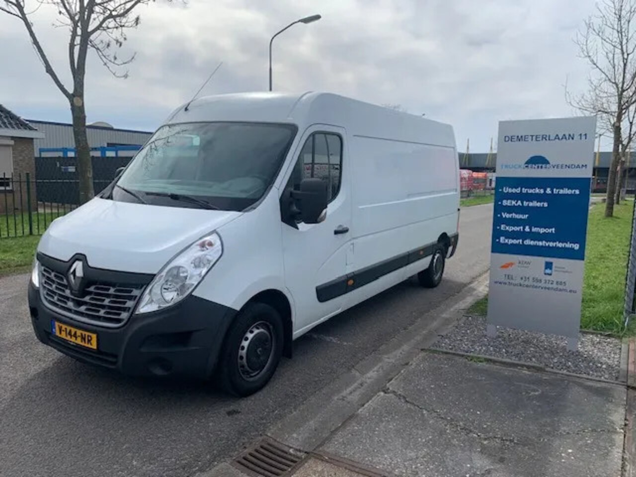 Renault Master - T35 2.3 dCi L3H2 airco Euro 6 - AutoWereld.nl