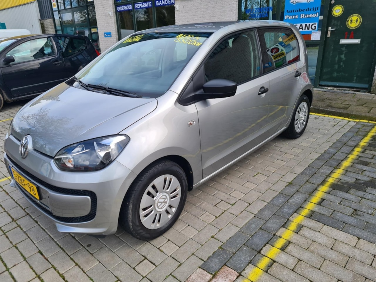 Volkswagen Up! - 1.0 take up! BlueM. - AutoWereld.nl