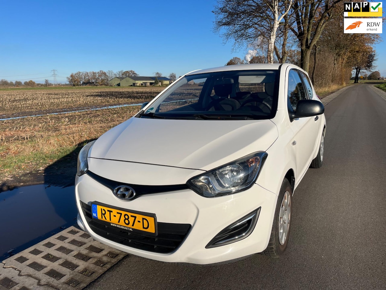 Hyundai i20 - 1.2i Business Edition / 145.000 km - AutoWereld.nl