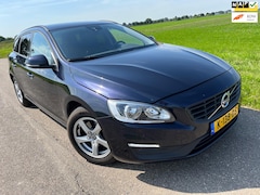 Volvo V60 - 2.0 D3 Kinetic / 149.000km 2015 facelift