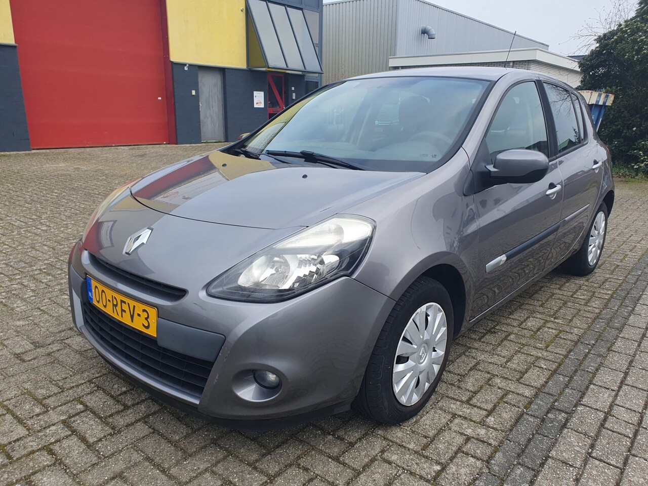 Renault Clio - 1.5 dCi Authentique 1.5 dCi Authentique - AutoWereld.nl