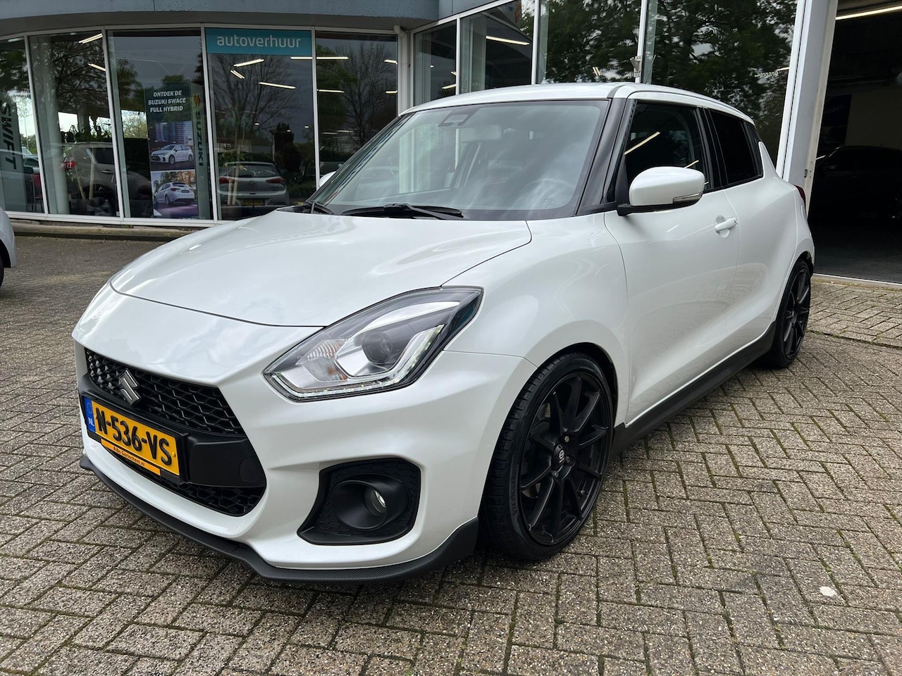 Suzuki Swift - 1.4 Boosterjet 129pk Smart Hybrid Sport NL AUTO - AutoWereld.nl