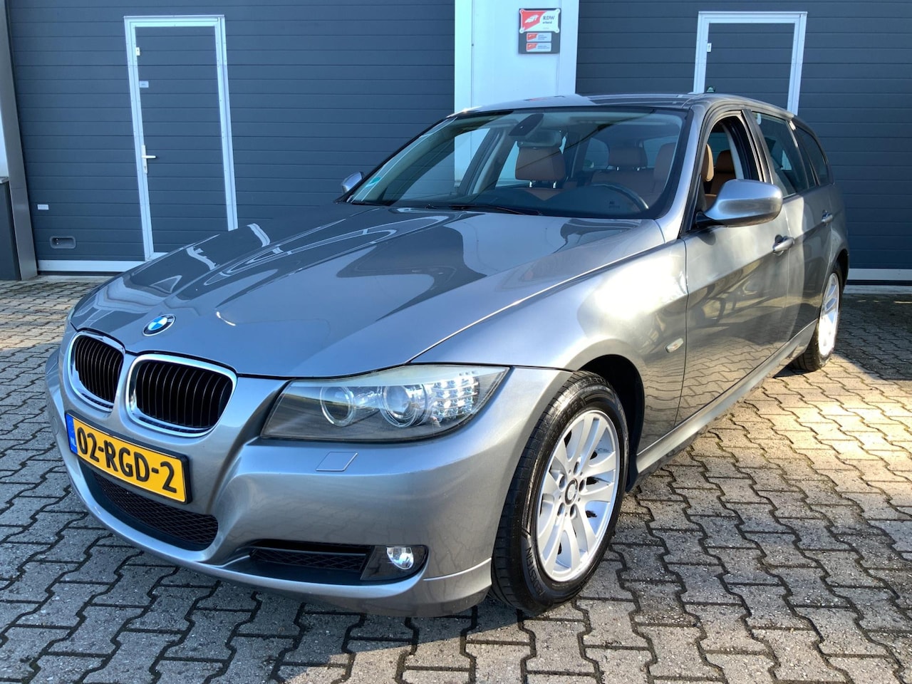 BMW 3-serie Touring - 318i Corporate Lease Leder Navigatie - AutoWereld.nl