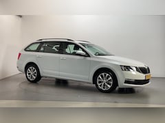 Skoda Octavia Combi - 1.0 TSI Greentech Ambition Business Navigatie Parkeersensoren App-Connect